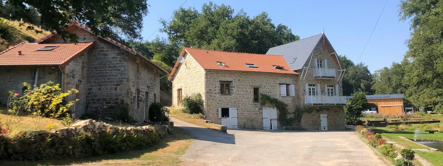 Vue d'ensemble entrée domaine Gîtes Limousin