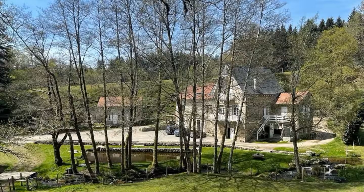 Autre vue d'ensemble long Contact Gîte Limousin